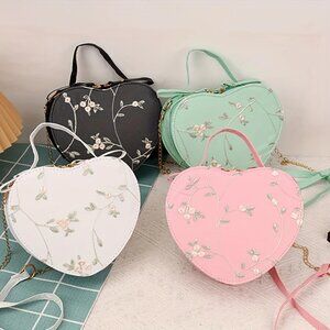 Chic Heart-Shaped Floral Crossbody Bag – Green Color